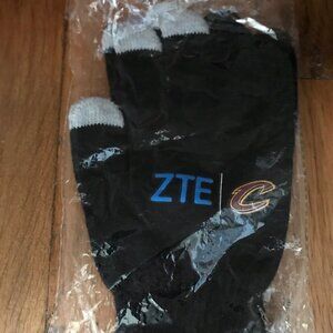 Cleveland Cavaliers Cavs ZTE touchscreen gloves